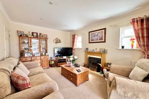 Sitting Room / Dining Room- click for photo gallery